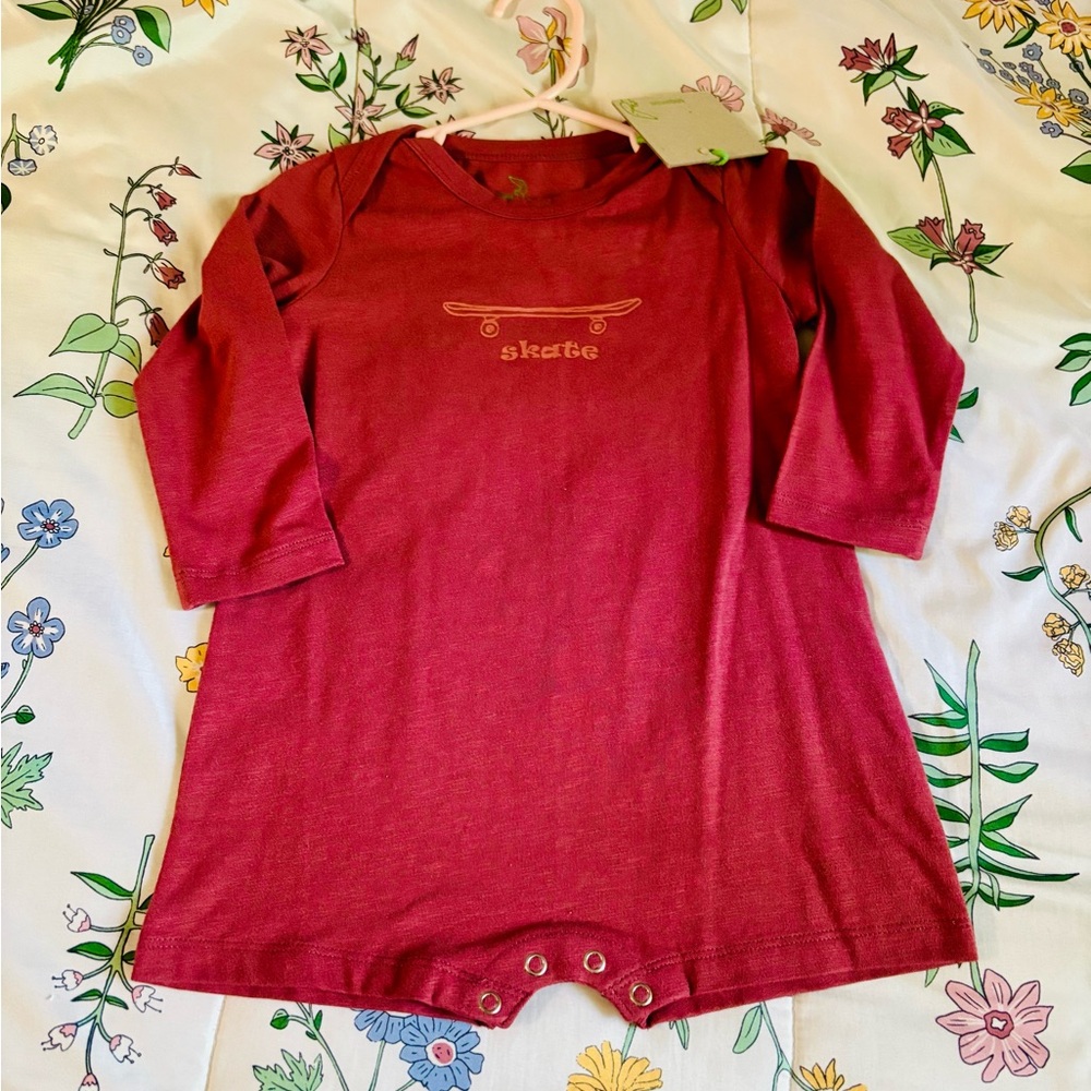kate quinn little Liam Red Long Sleeve romper 18/24